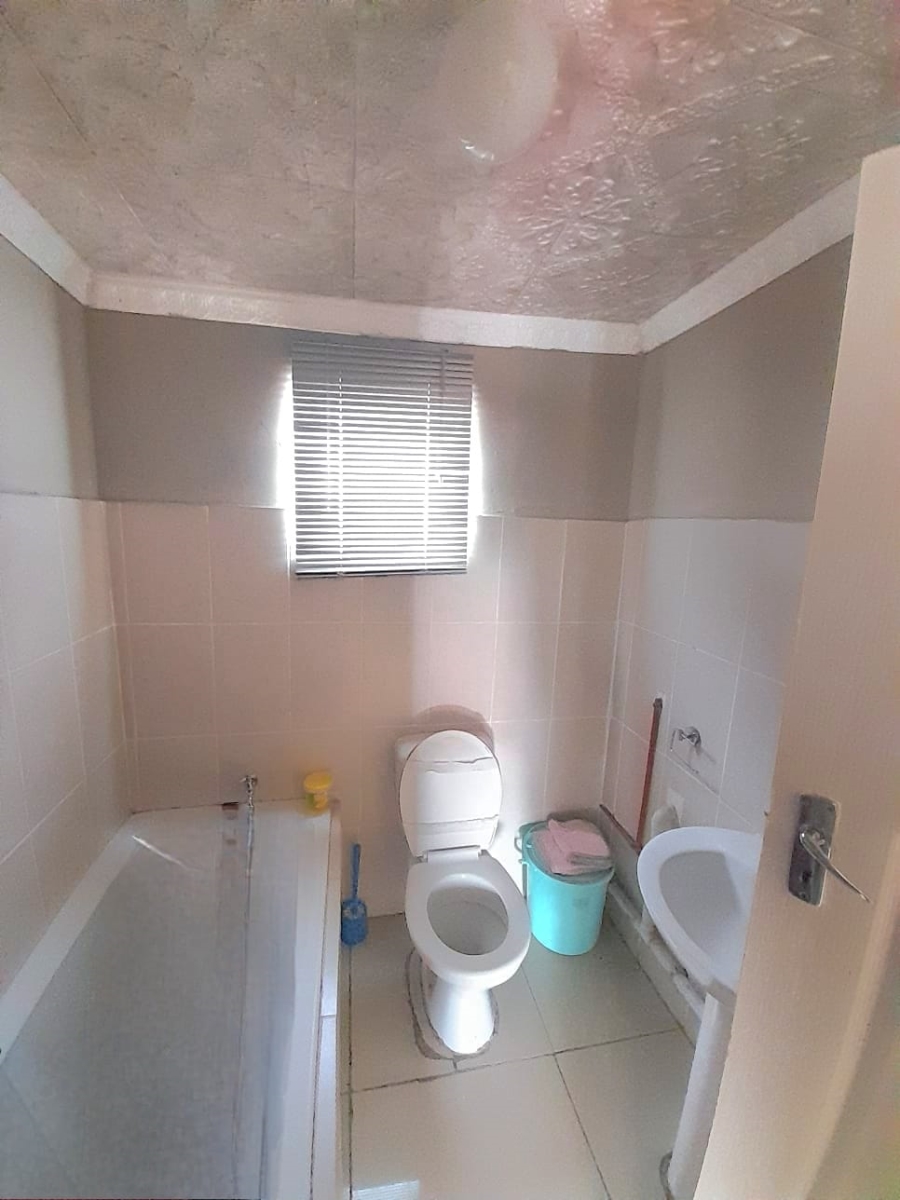 2 Bedroom Property for Sale in Mdantsane Nu 15 Eastern Cape